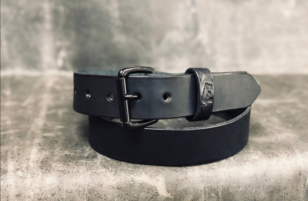 Black Minimalist Belt (Brass & Nickel Hardware Available) – Ewing Dry Goods